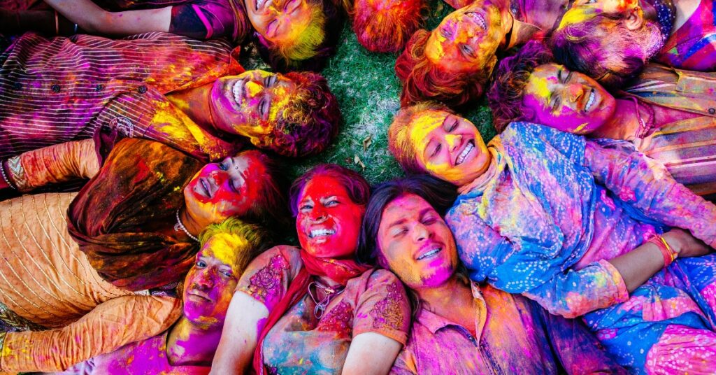 200 Elite Holi Captions With Emoji For Instagram And Other Social Media ...