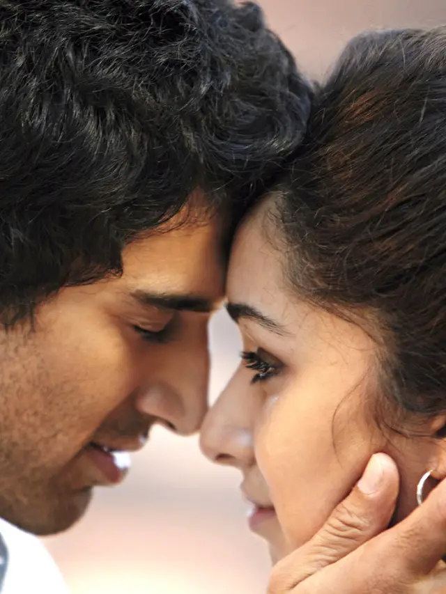 10 Romantic Bollywood Bio Ideas for Lovebirds